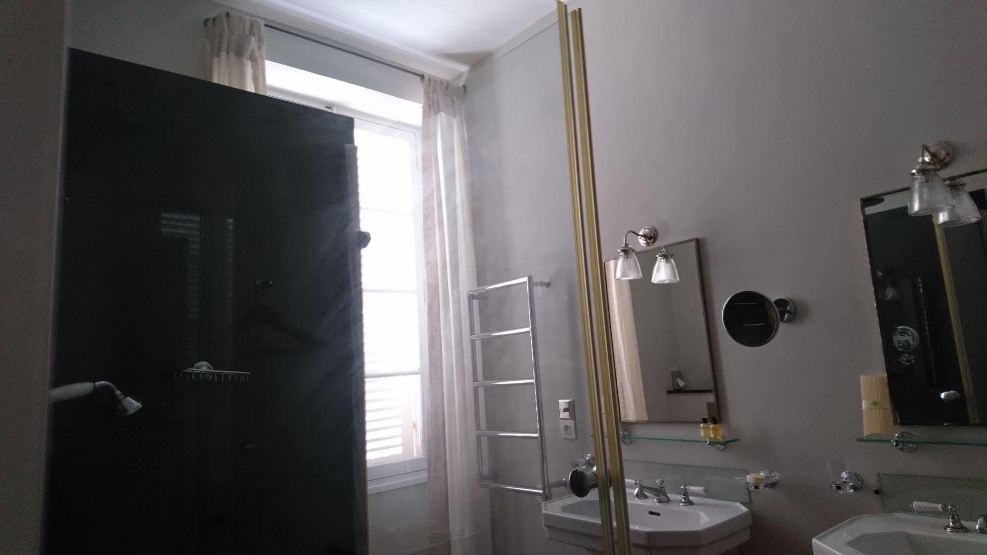 Ch\u00E2teau Martinay Hotel Carpentras Eksteriør billede